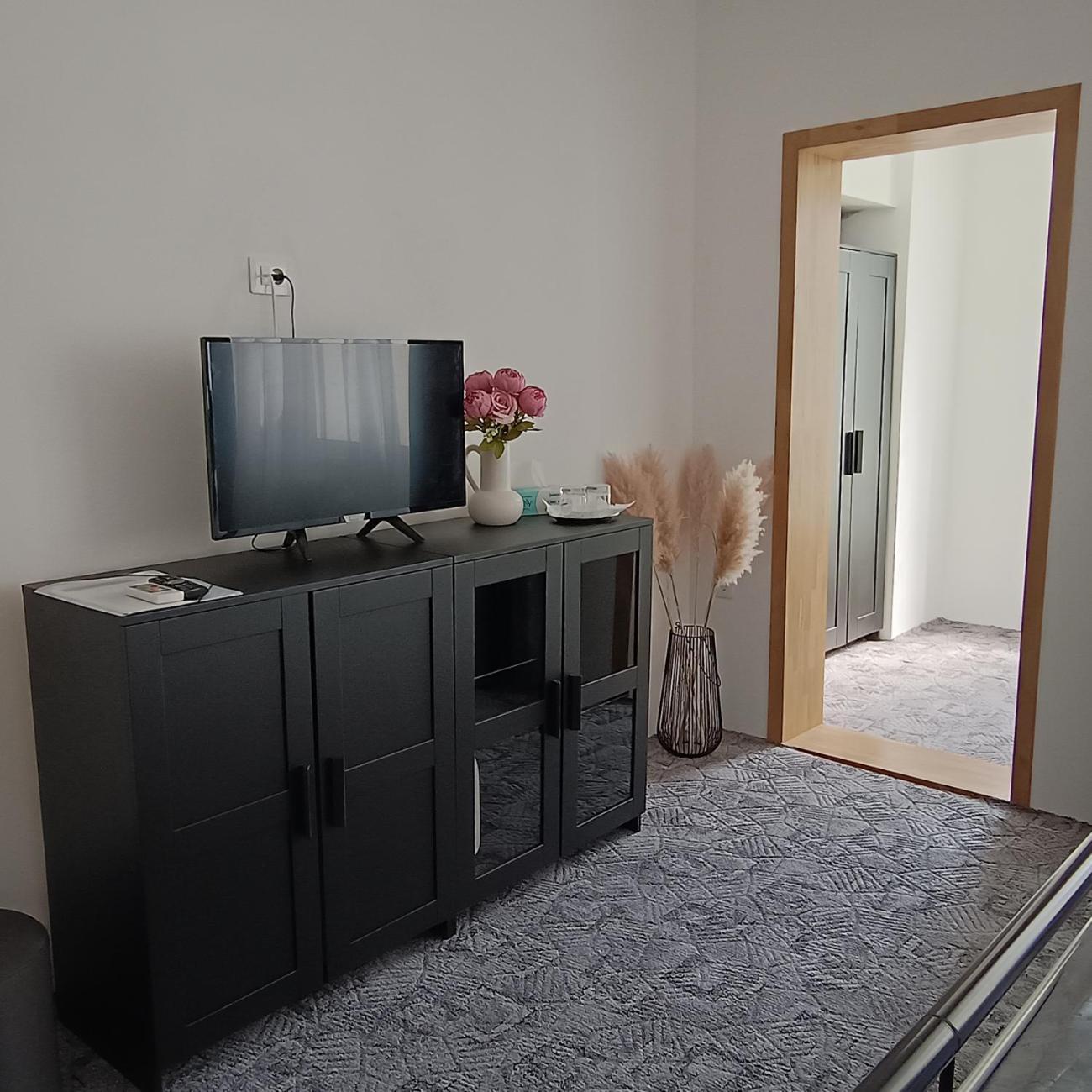 Отель Check-In Kaya Сибиу Экстерьер фото